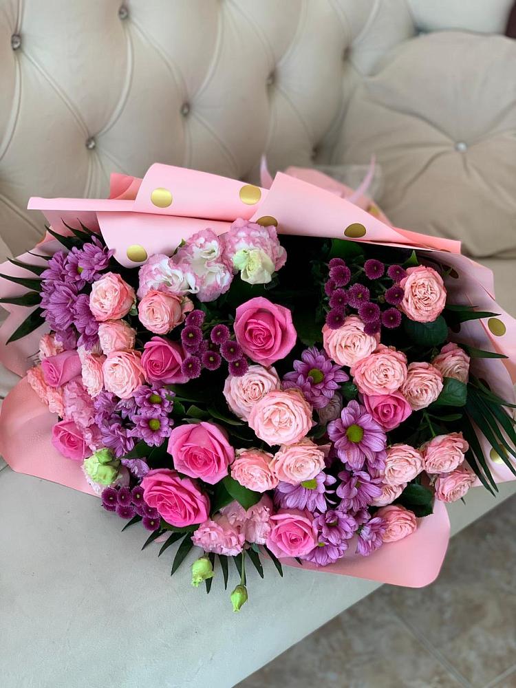 Букет цветов из: Хризантемы, Розы и Лизиантусы в Краснощёково