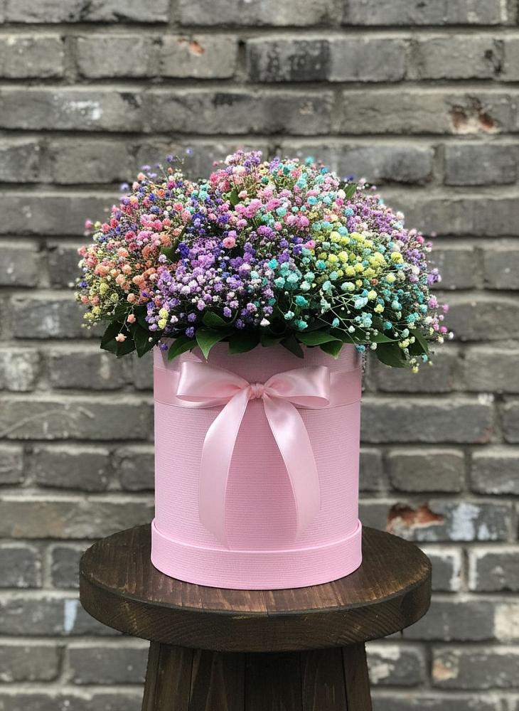 Цветочная композиция из Гипсофила и Розы в шляпной коробке в Краснощёково