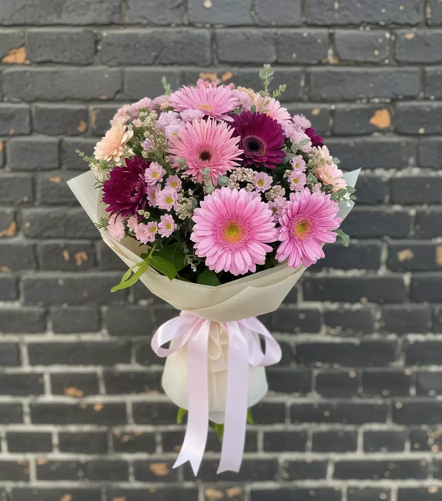 Букет цветов из: Герберы и Хризантемы в Краснощёково