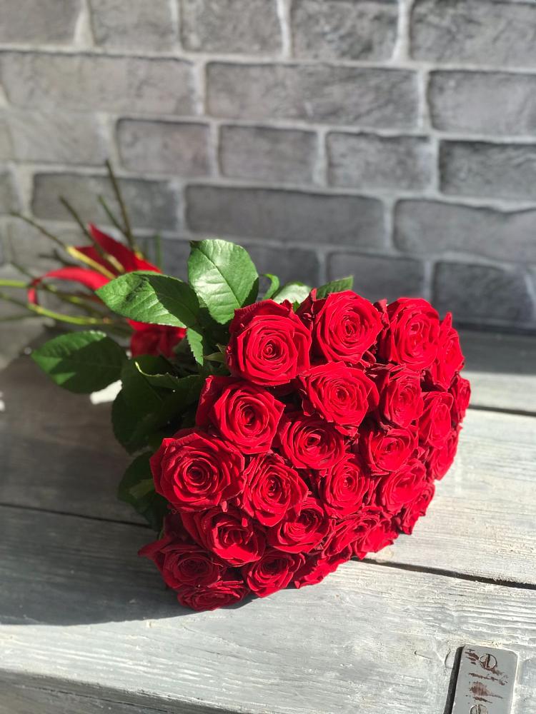 Букет Красные розы Фридом в Краснощёково