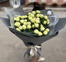 Букет Белые кустовые розы Солинеро в Краснощёково