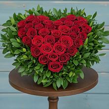 Цветочная композиция из Розы в виде сердца в Краснощёково