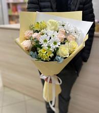 Букет цветов из:  Альстромерии, Розы и Хризантемы в Краснощёково