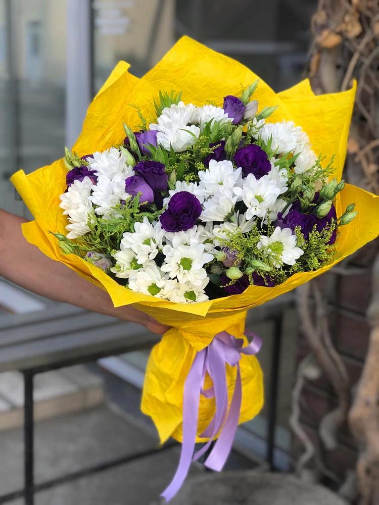 Букет цветов из: Ирисы, Хризантемы и Ромашки в Краснощёково