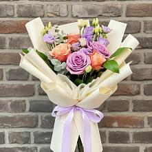 Букет цветов из:  Лизиантусы и Розы #REPLACE_PRED# Краснощёково