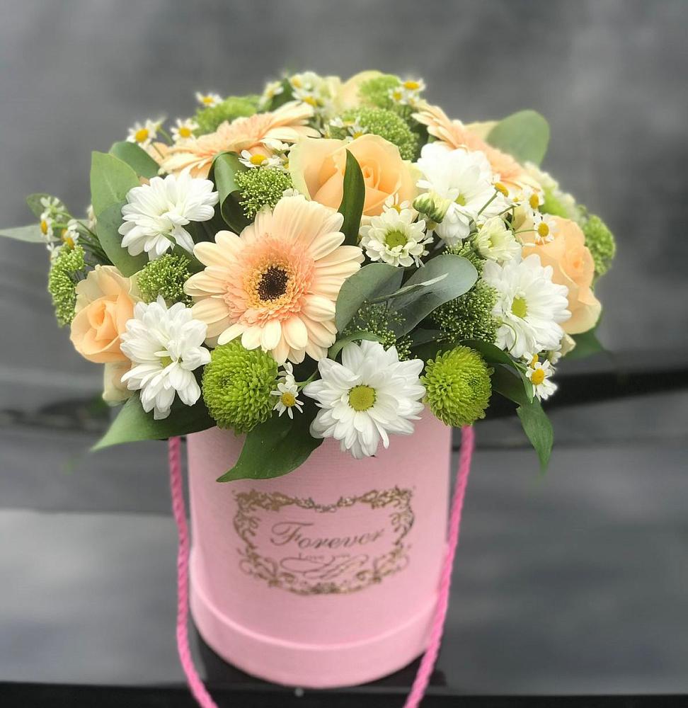 Цветочная композиция из Розы, Герберы и Хризантемы в шляпной коробке в Краснощёково